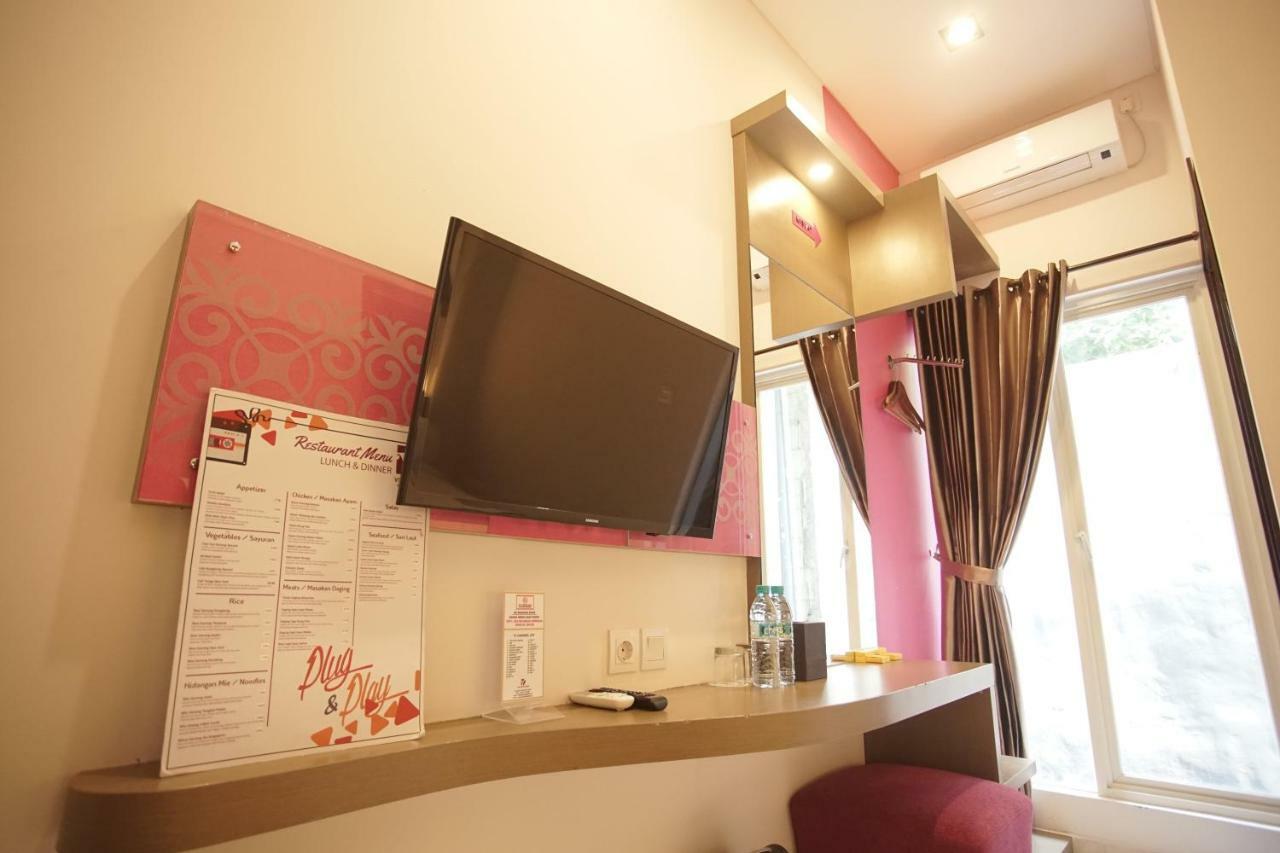 Viva Hotel Kediri, Azana Hotels Collection Kediri  Εξωτερικό φωτογραφία